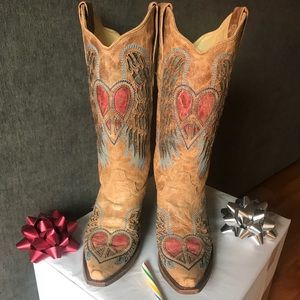 Corral heart winged boots size 8.5
